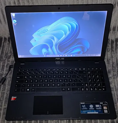 Notebook Asus X552E 10Gb de Ram, AMD A4-5000, HD 320 Gb<br>with Radeon(TM) HD<br><br>Graphics