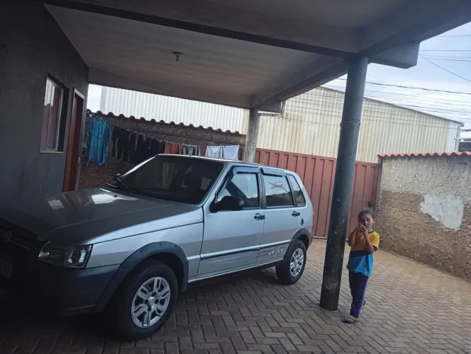 Fiat Uno Mille Celeb. WAY Econ. 1.0 F.flex 4P 2012