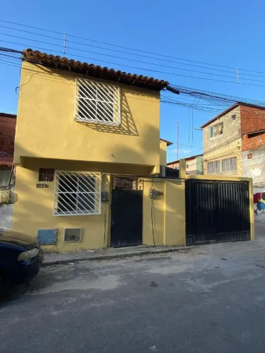 Oportunidade, urgente vendo casa principal + 2 kitnet