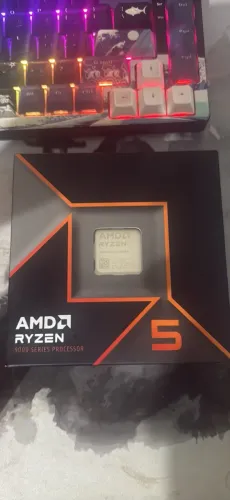 Amd Ryzen 5 9600x - NOVO - LACRADO