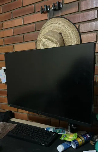 LG Ultra Gear 144hz 27 FullHD - Monitor Gamer + Suporte hidráulico