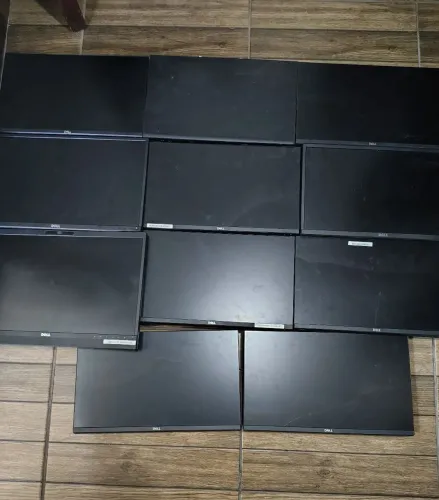 11 monitores Dell com avarias