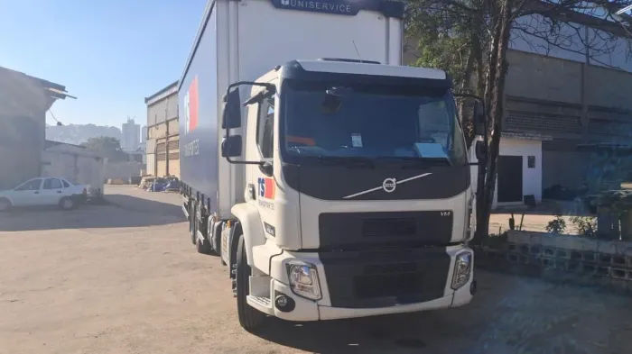 Vende-se Caminhão VM 290 6x2