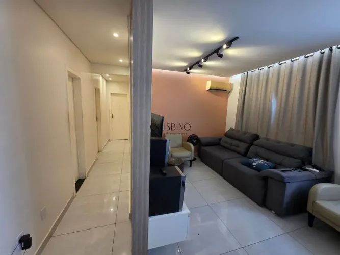 Apartamento 03 Quartos 1º Andar - Amplo e Confortável - Estuda-se Permutas!