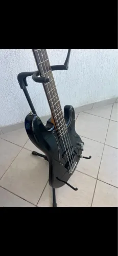 Contrabaixo Squier Affinity Precision Bass