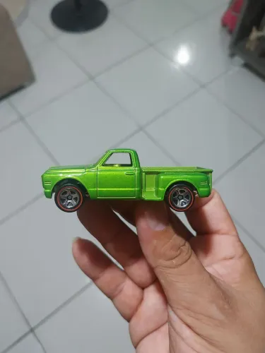 Hot Wheels Custom '69 Chevy Pickup