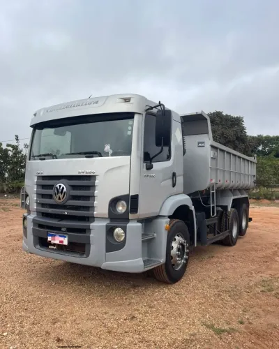 ? CAMINHÃO VOLKSWAGEN 24-250 - 6x2