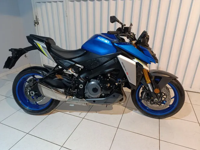 GSX s 1000 2024 novinha apenas 5mil km já licenciada!