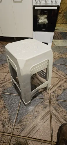 4 banco de plástico bem forte 