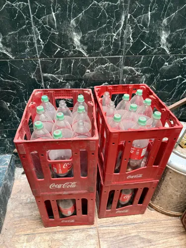 4 caixa com casco de coca cola retornável