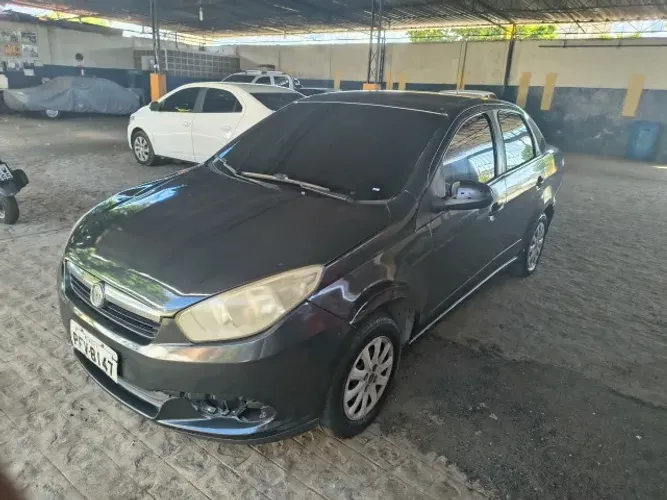 Fiat Grand Siena Attrac. 1.4 EVO F.flex 8V 2013