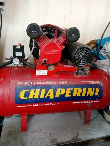 Compressor chiaperini 10 pes 110 litros-2hp trifásico 140lbf/pol²