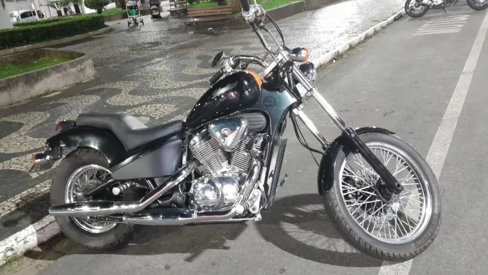 Shadow 600