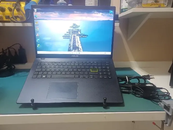 ASUS VivoBook Go - E510K - Em ótimo estado !