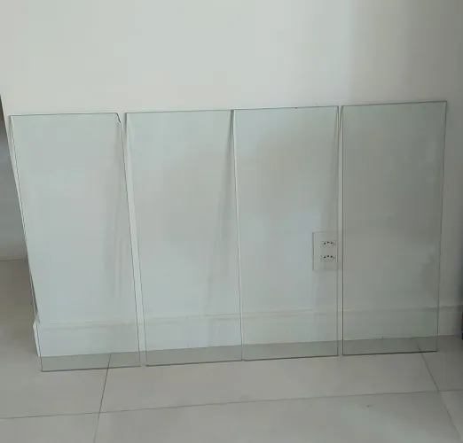 VENDO PRATELEIRAS DE VIDRO TEMPERADO