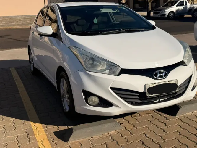 Hyundai HB20 Premium 1.6 Flex 16V Mec. 2013
