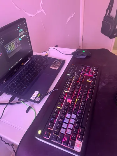 Corsair Strafe RGB Mechanical Gaming Keyboard (Cherry MX Silent) silencioso!