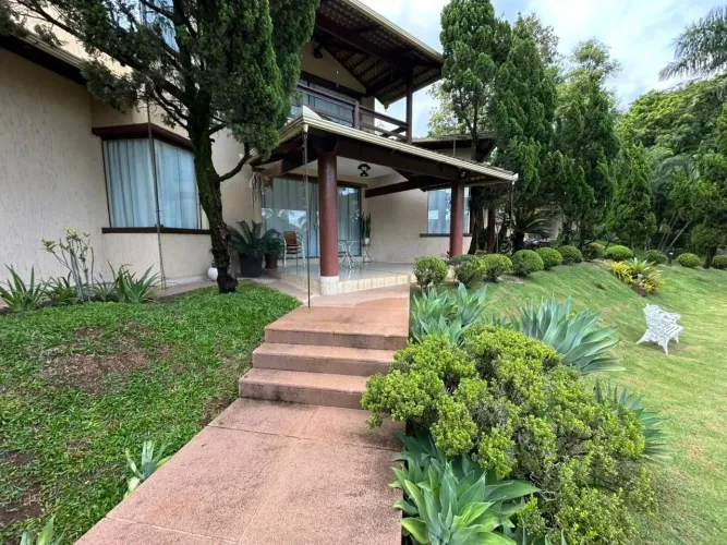 Casa à venda no bairro Quintas da jangada 2ª seção de 4 quartos