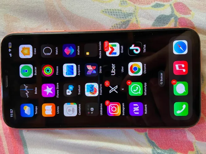IPHONE XR 128 GB - bateria viciada