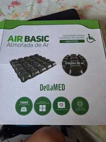 Vendo almofada de ar , para cadeira de rodas, nova na caixa , suporta peço de 130kg, 