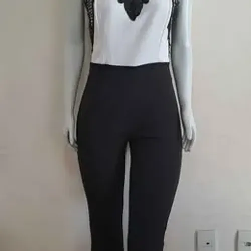 Macacão preto e branco tam G tecido gorgurão novo