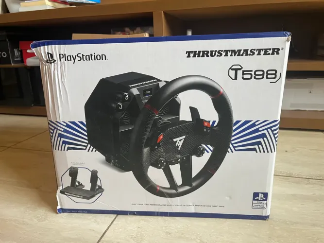 Thrustmaster T598 PS5 e PC simulador