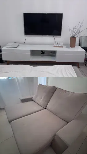 Sofá Retrátil 4 Lugares + Rack de Sala em Ótimo Estado