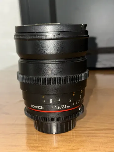 Rokinon 24mm T1.5 Cine DS - Lente Cine