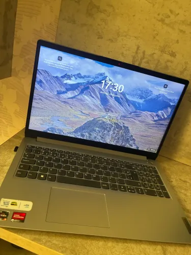 Notebook LENOVO
