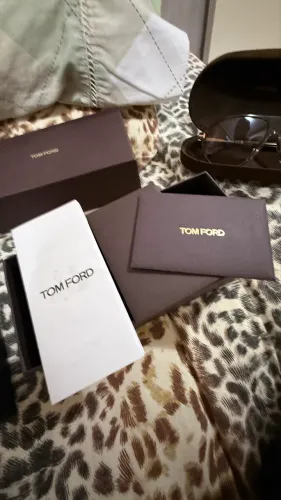 Óculos tom Ford Original com nota fiscal  na garantia 