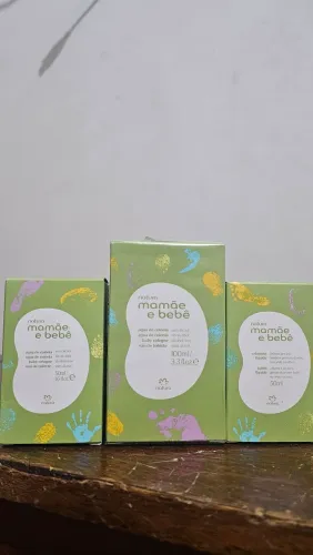 Kit mamãe e bebê (1 Colônia 100ml + 1 Colônia 50ml + 1 Sabonete Líquido 50ml)