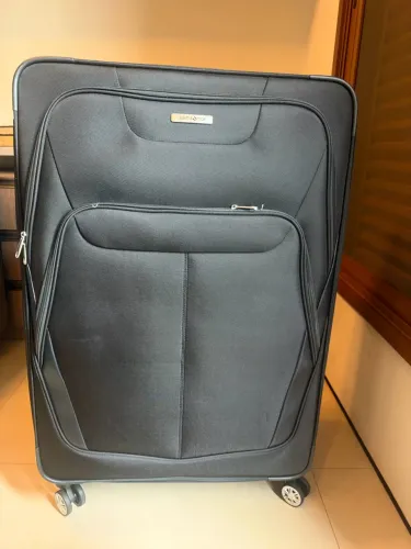 Mala Gigante Samsonite 90x56x29 usada uma única vez. Comprada EUA não acha aqui no Brasil.