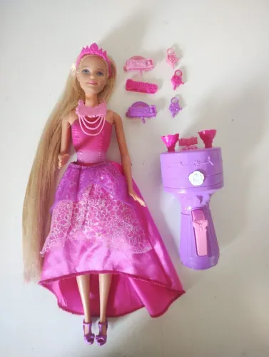 Barbie Princesa Penteados Mágicos 
