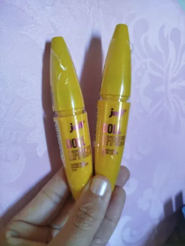 Vendo kit de 2 máscara para cílios que aumenta o volume 