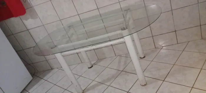 Vende - se mesa de vidro