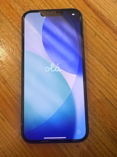 iPhone 13 meia lua