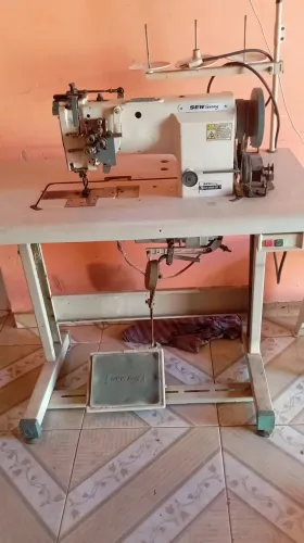Máquina de costura