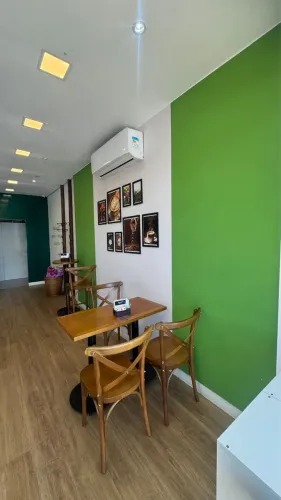 Vendo Cafeteria e loja de presentes completa