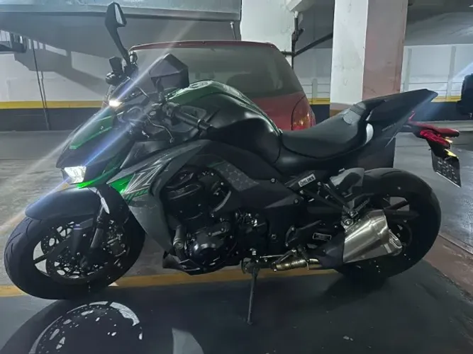 Kawasaki Z1000R - Único Dono | Apenas 4.128 km | Estado de Zero!