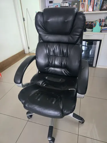 Cadeira presidente com massageador