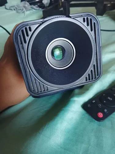 Mini Projetor novo.