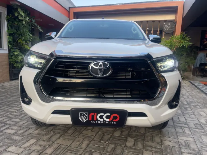 Toyota Hilux CD SRV 4X4 2.8 TDI Diesel Aut. 2025