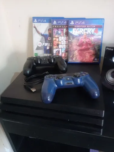Vendo ps4 pro excelente estado!