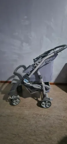 Carrinho de bebê burigoto