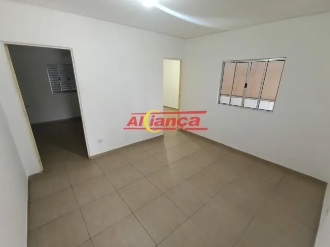Sobrado com 2 quartos para alugar, 1 banheiro, sala, cozinha- 45m² - Vila Flórida- Guarulh