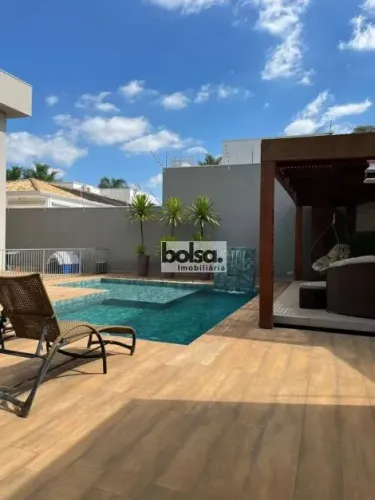 LINDA CASA NO CONDOMINÍO PRIMAVERA ! !