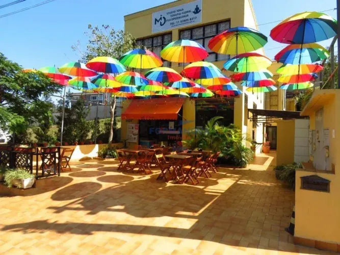 Ponto de Restaurante à VENDA com 150 m² na Granja Viana. OPORTUNIDADE IMPERDÍVEL!!