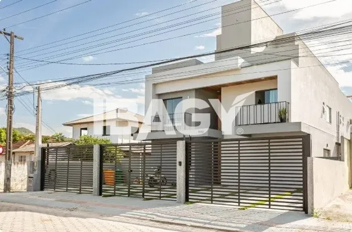 Excelente Apartamento 2 dormitório(s) em Morro das Pedras - FLORIANÓPOLIS