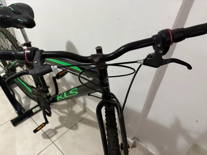 Bicicleta Aro 29 Sport Mtb Alumínio Freio a Disco Tamanho KLS 