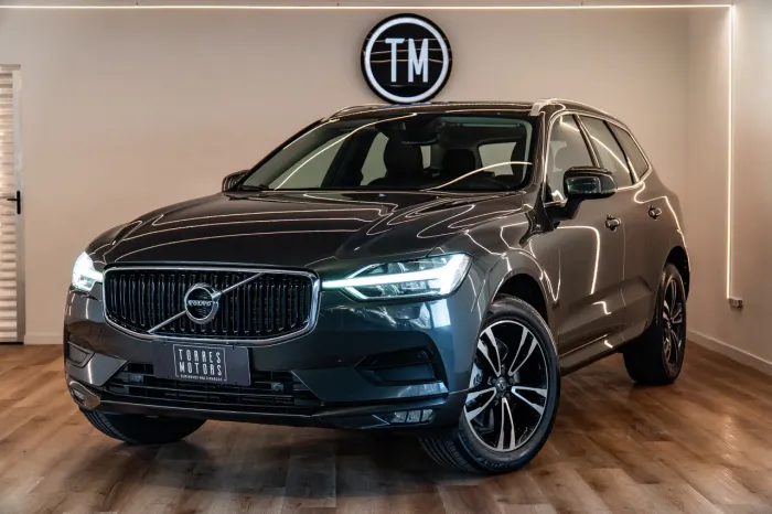 Volvo XC 60 D-5 Momentum 2.4 AWD Diesel 5P 2020